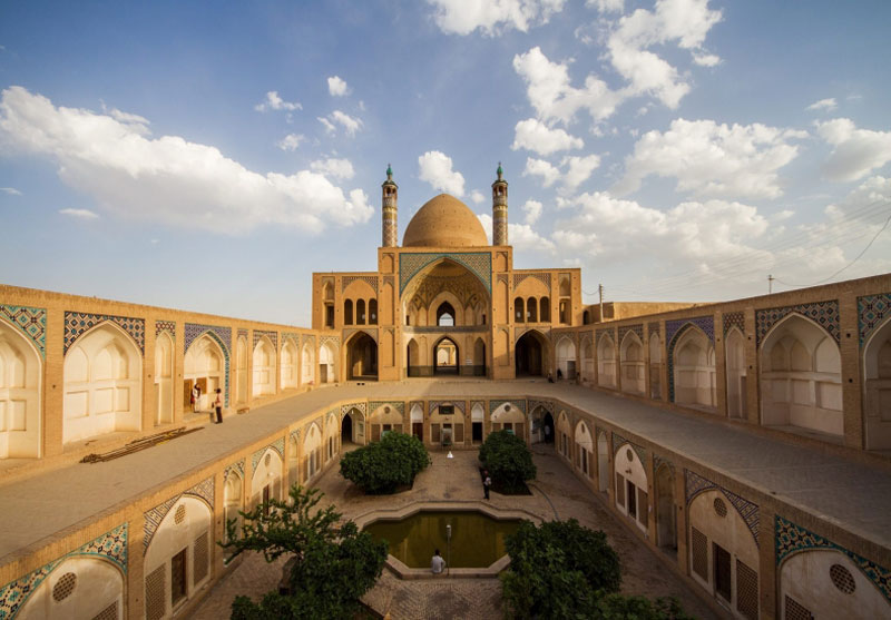 agha bozorg mosque kashan 