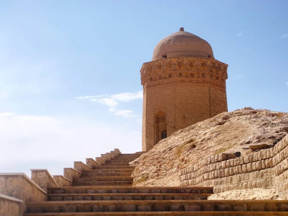 Gonbad-e Aali