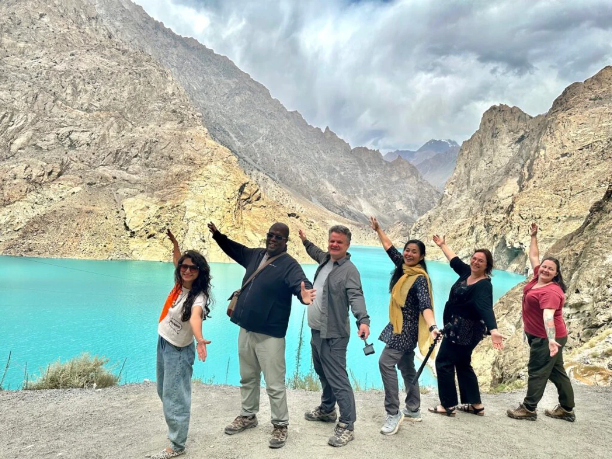Solo vs group travel in Iran