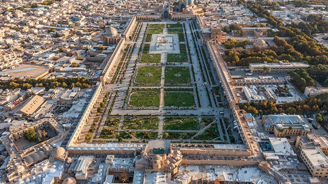Isfahan – The Half-World City